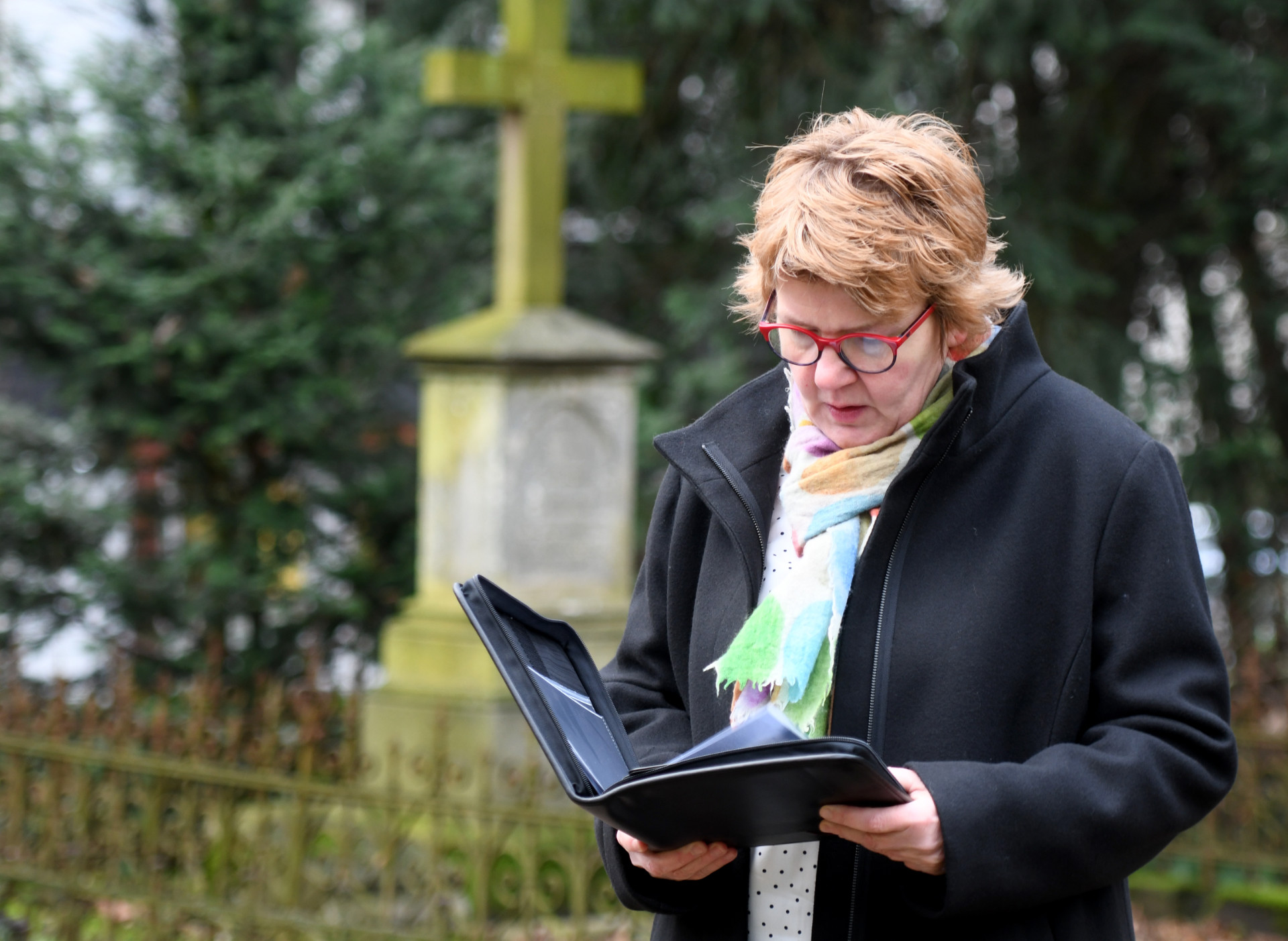 Trauerrednerin Silvia Seimetz Trauerrednerin Silvia Seimetz